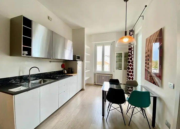 Guesthost - Piazzale Susa Bright Flat Con Veranda